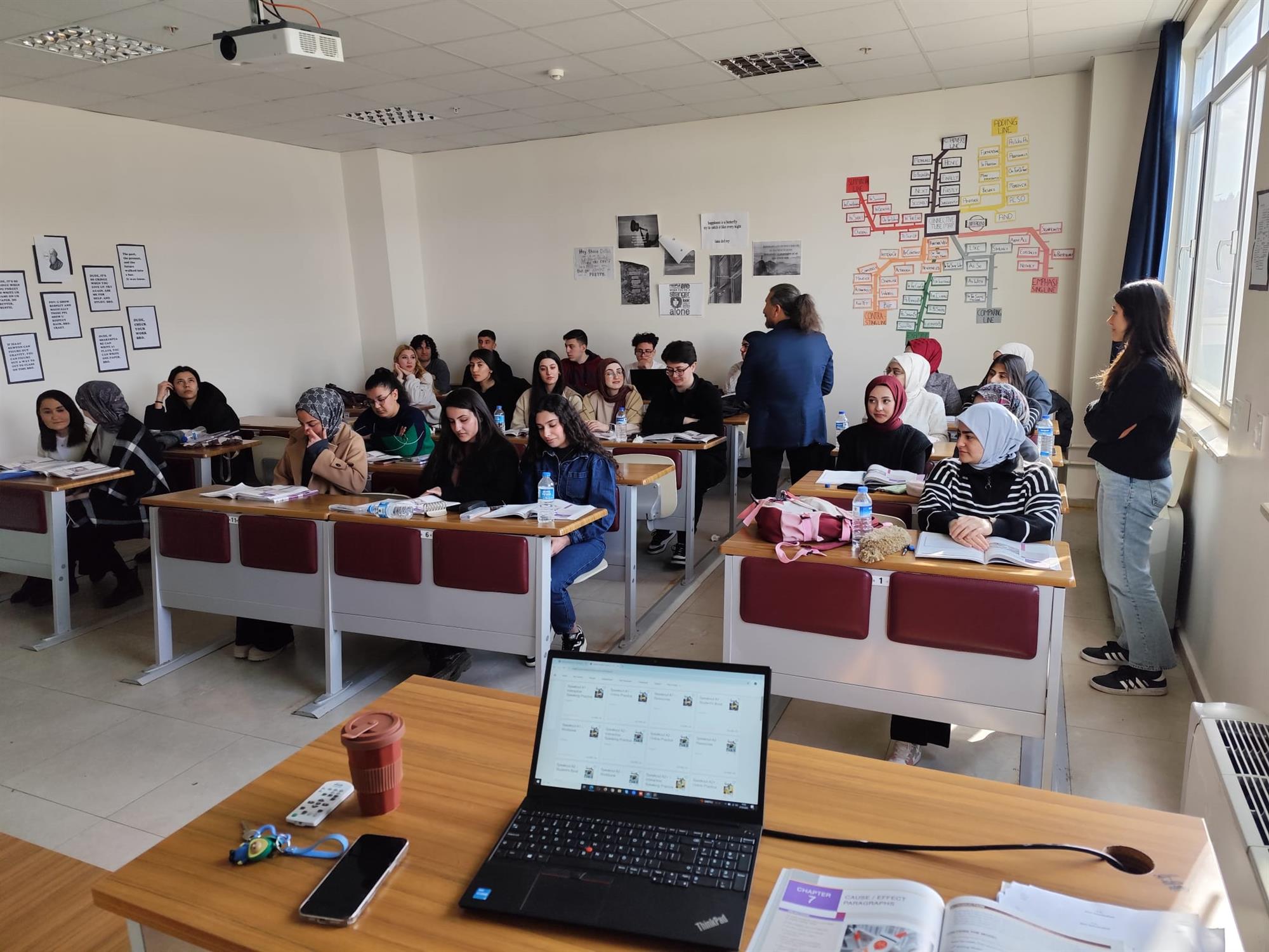 Yüksekokulumuz Müdürü Prof. Dr. Erhan AKIN’ın Hazırlık Sınıflarındaki Eğitim Çalışmalarına Katılım Gösterdi